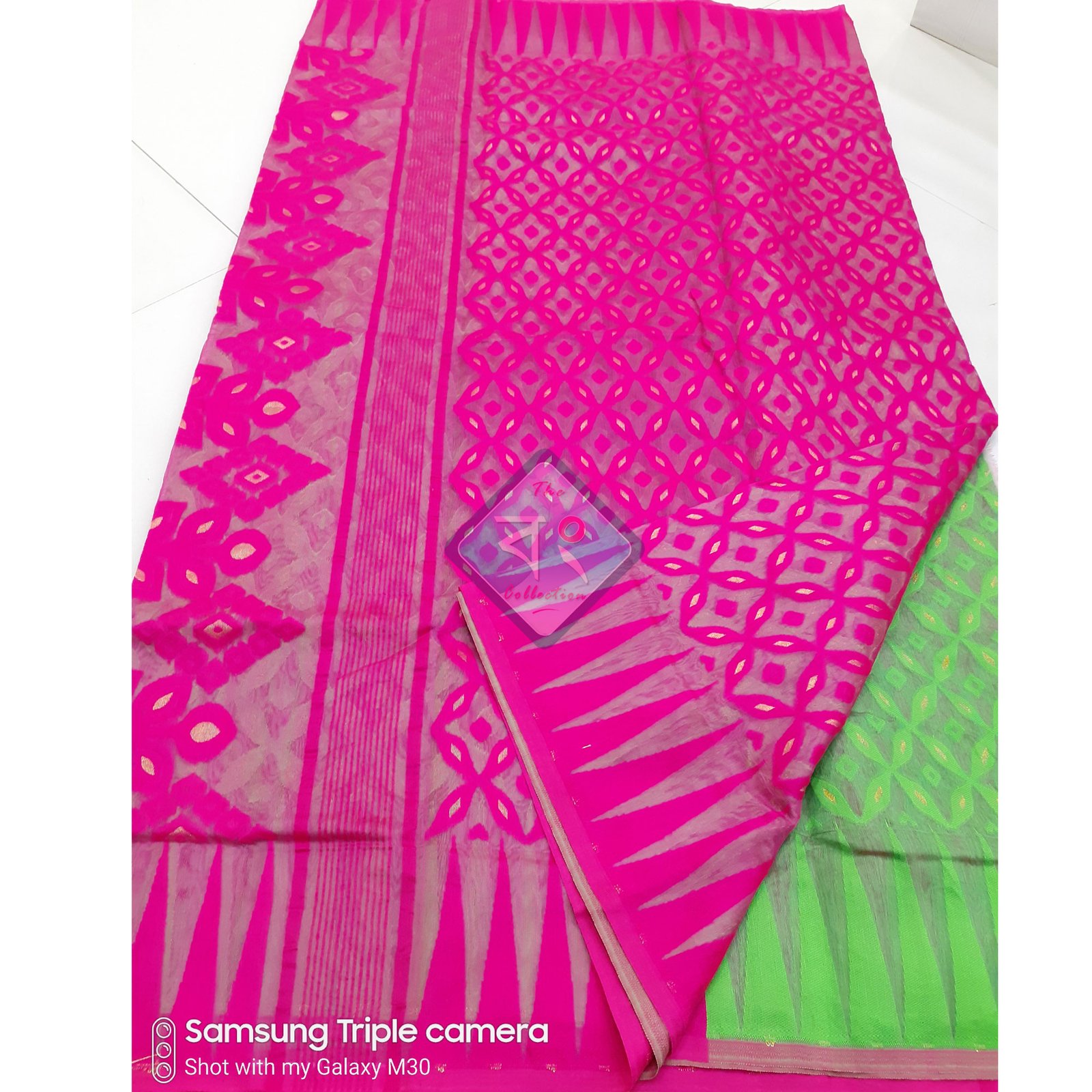 Minakari Dhakai Jamdani Saree Parrot Green And Hot Pink Half Half The Bong Collection